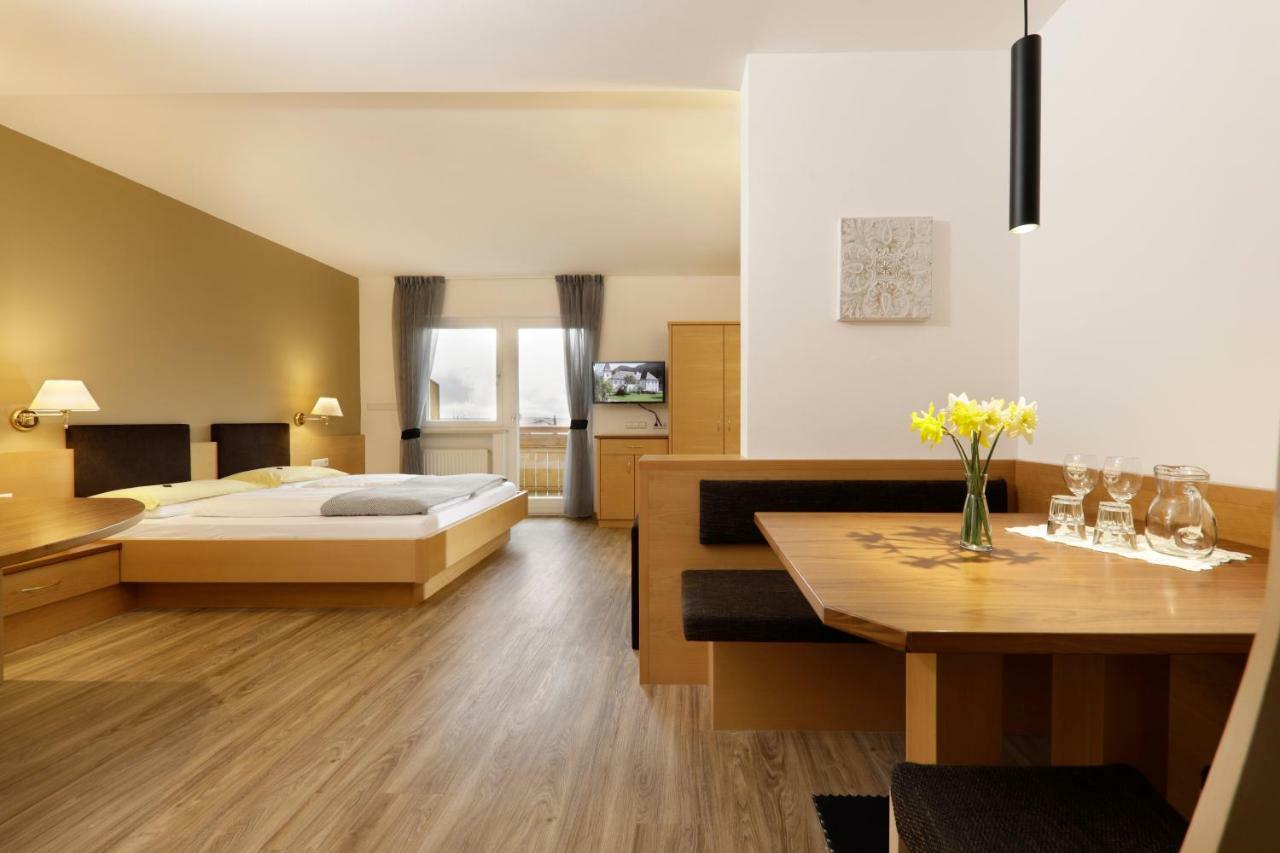 Das Mitterplarser Hotel Lagundo Ngoại thất bức ảnh
